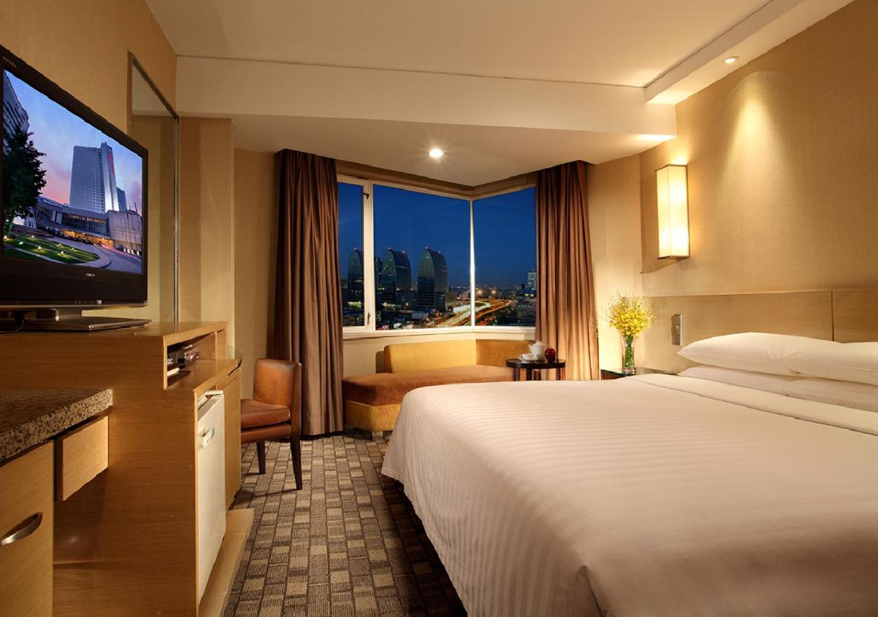 Beijing New Century Hotel Bagian luar foto