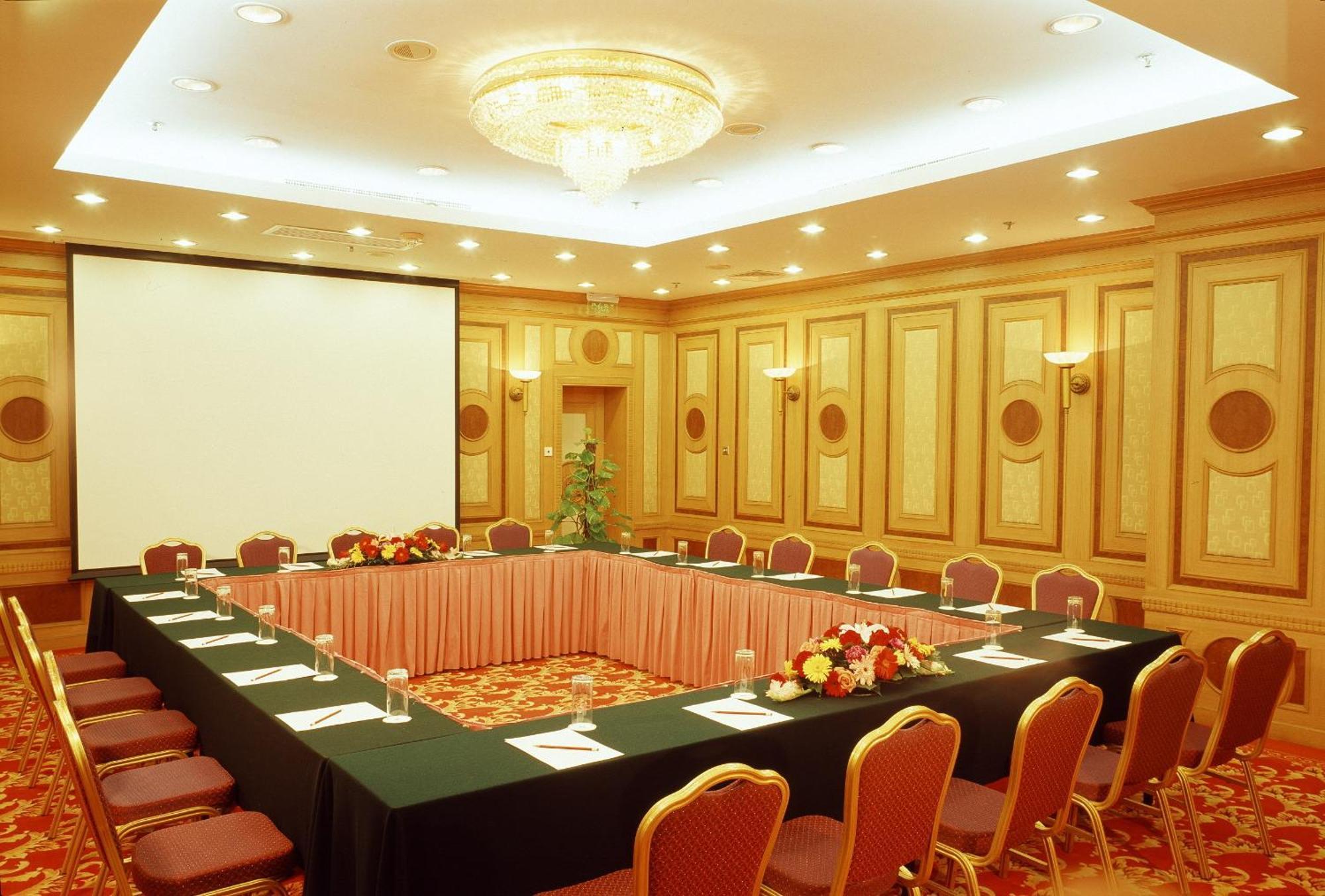 Beijing New Century Hotel Bagian luar foto