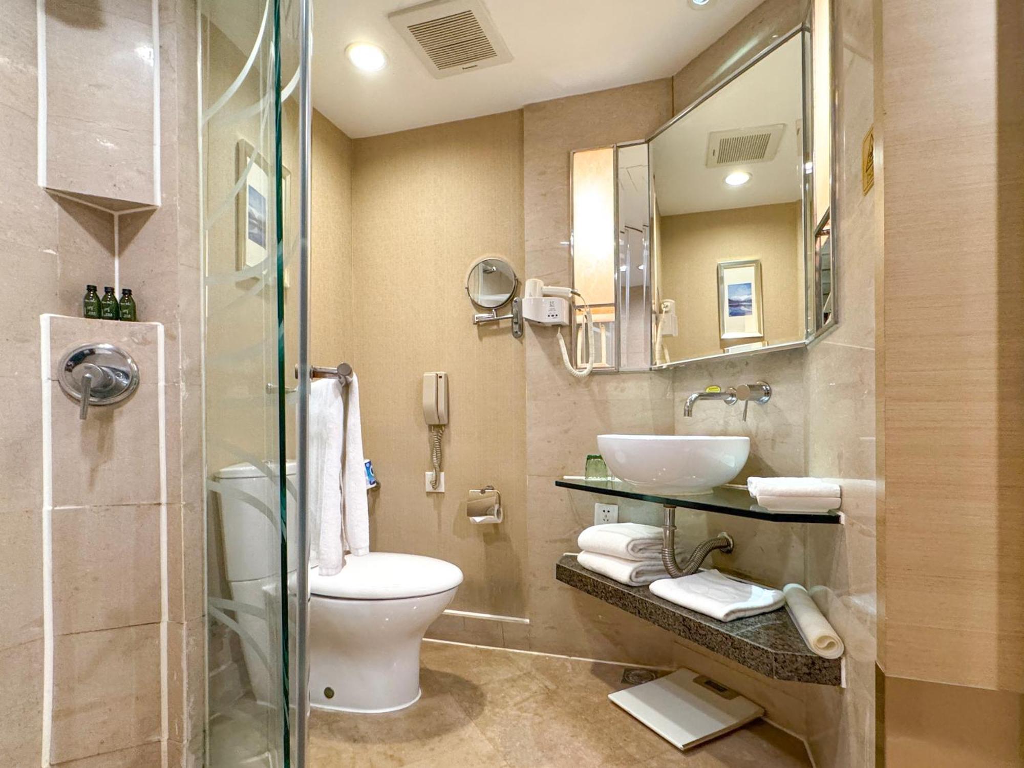 Beijing New Century Hotel Bagian luar foto