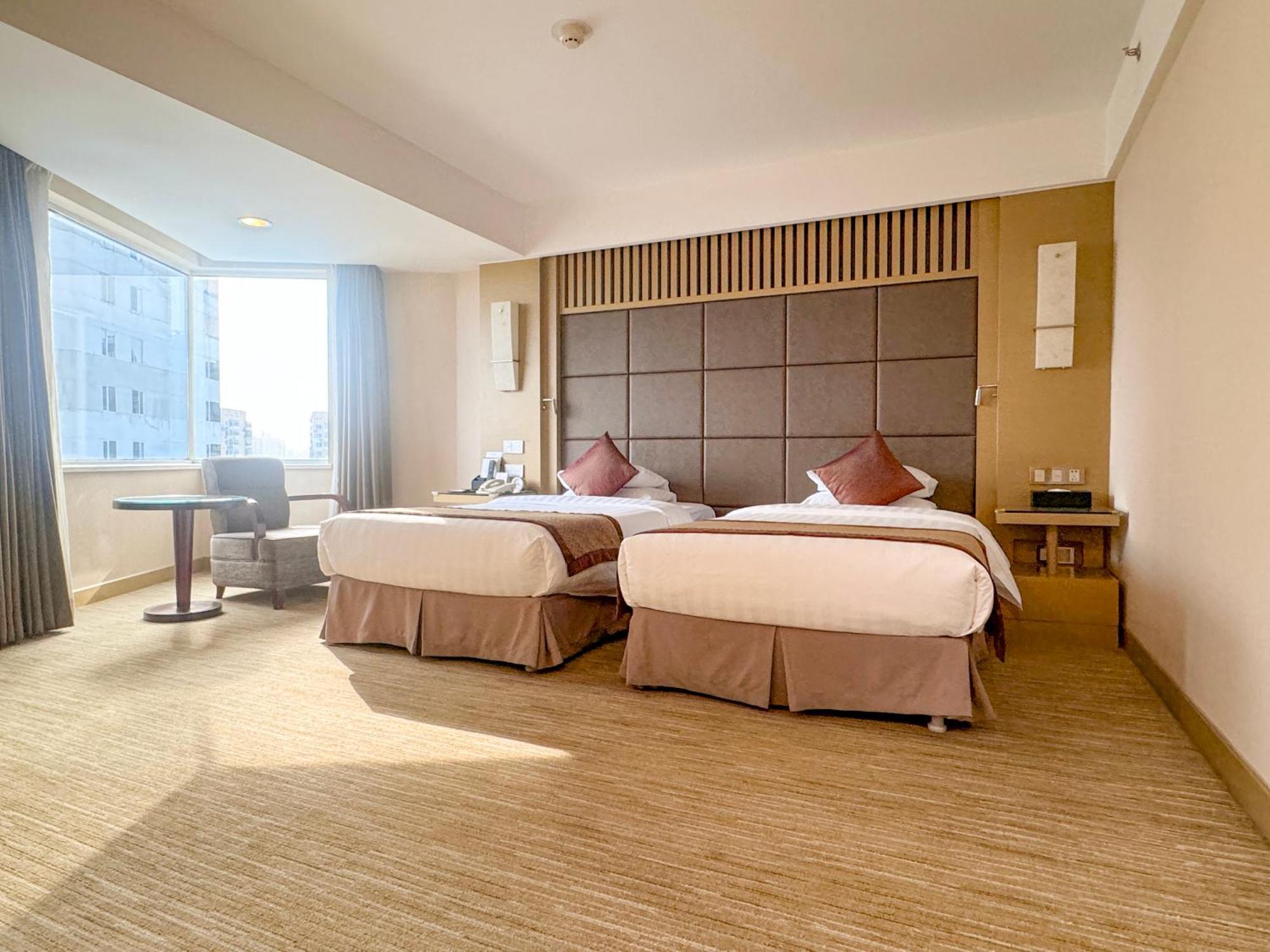 Beijing New Century Hotel Bagian luar foto