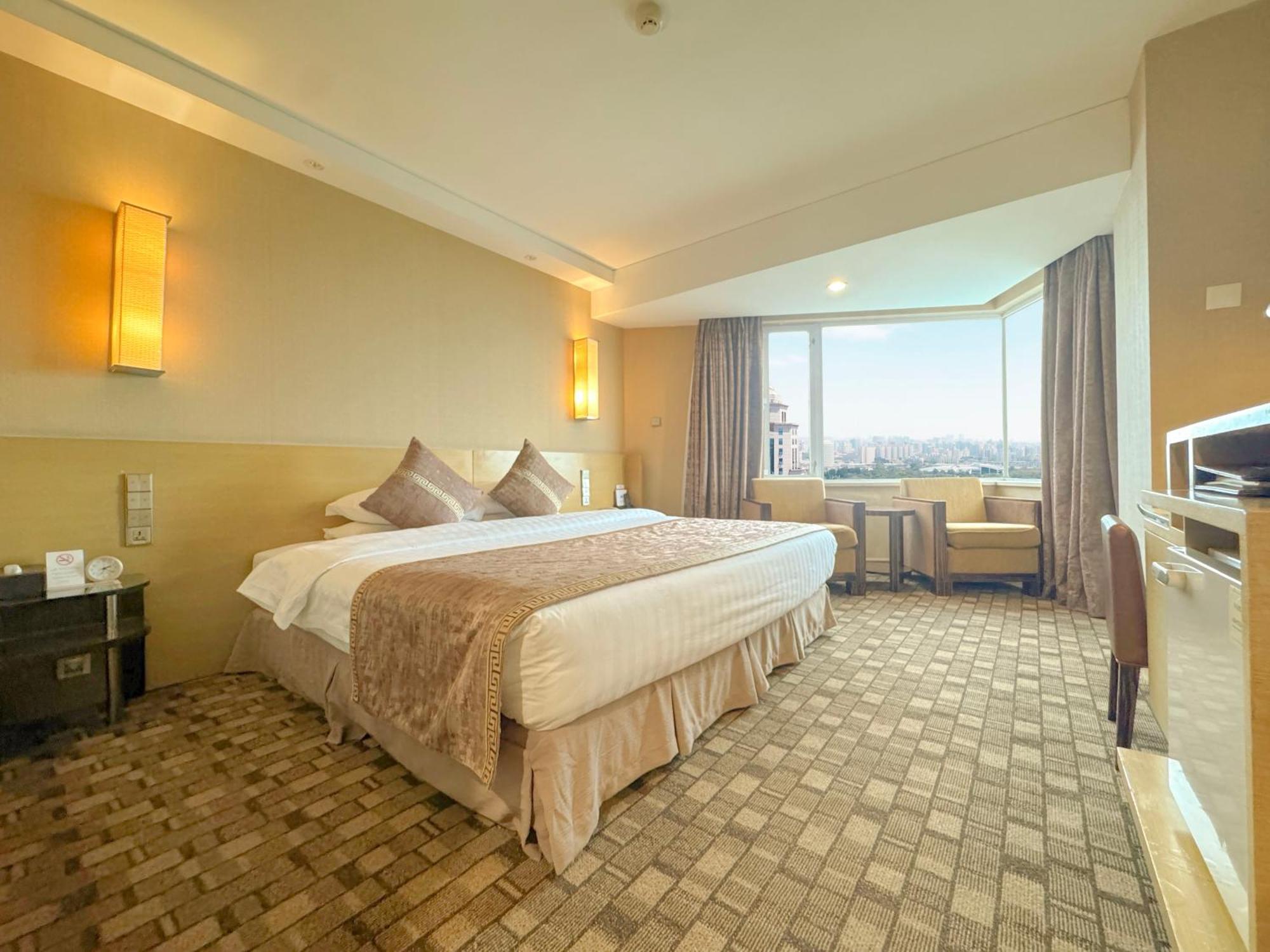 Beijing New Century Hotel Bagian luar foto