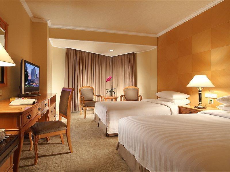 Beijing New Century Hotel Bagian luar foto