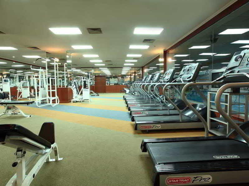 Beijing New Century Hotel Bagian luar foto